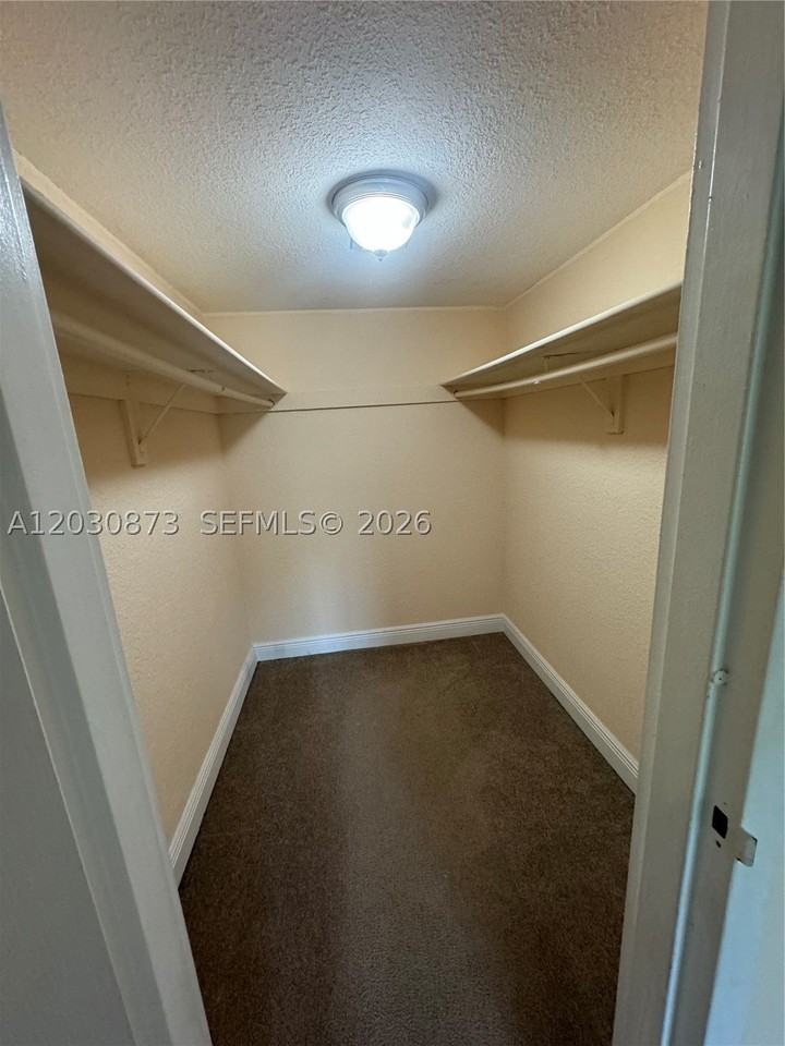 5201 Geneva Way #308 - Photo 7 of 16