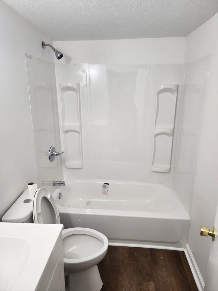 3713 Center St #1 - Photo 7 of 10