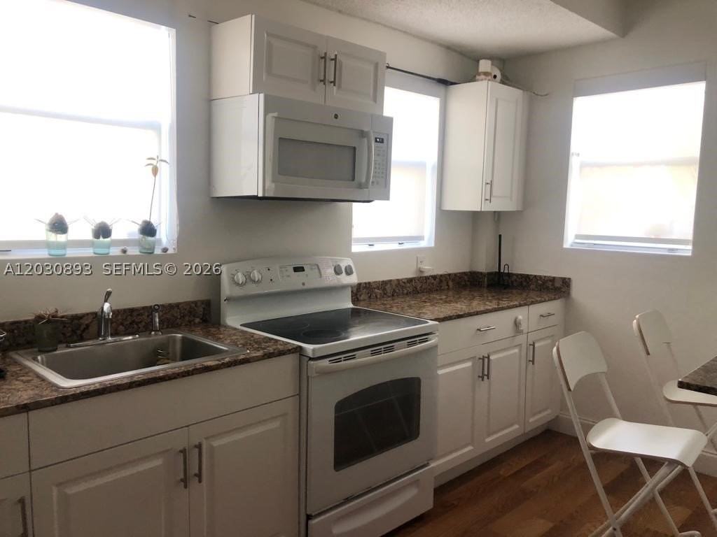 737 Jefferson Ave #103 - Photo 4 of 11