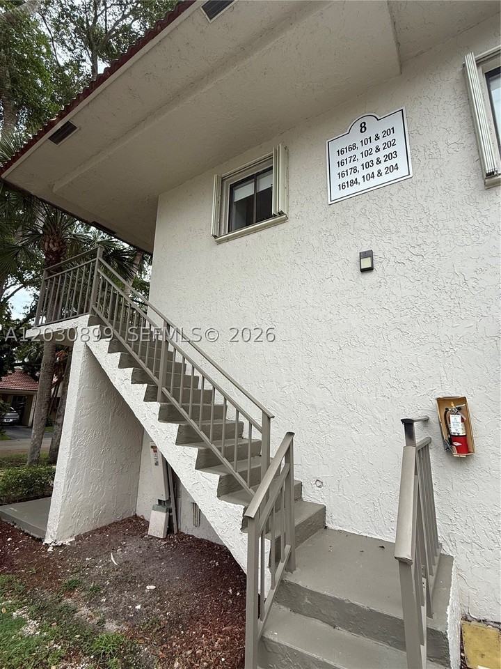 16184 Laurel Dr #204 - Photo 3 of 50