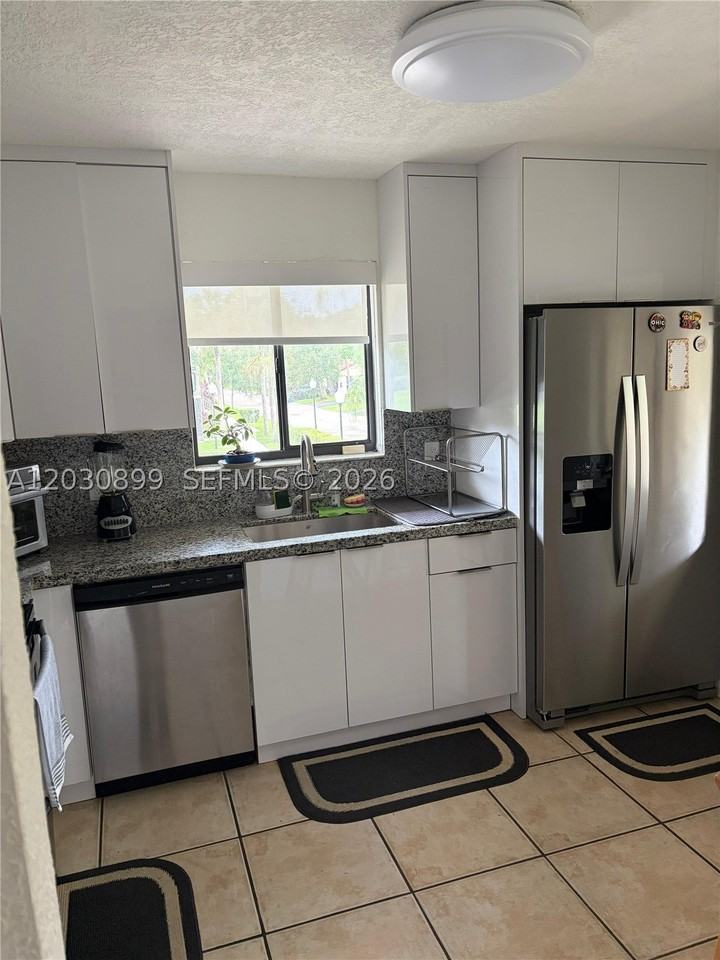 16184 Laurel Dr #204 - Photo 6 of 50