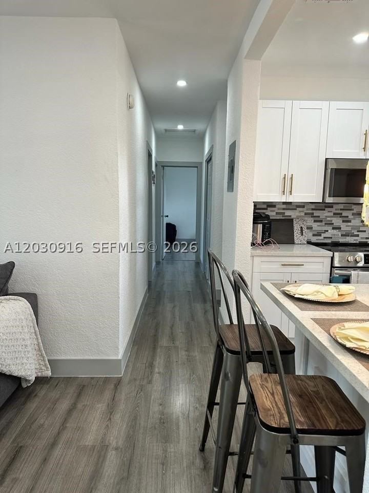 1029 Sw 1st Ave - Photo 7 of 12