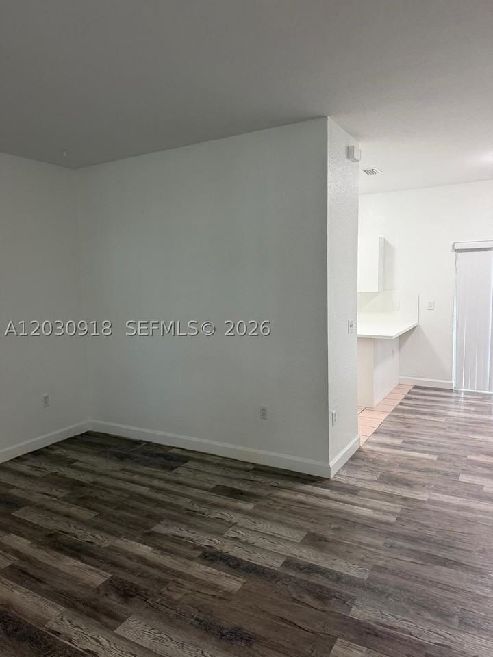 374 Ne 27th Ave #203 - Photo 2 of 24