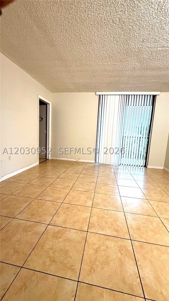 8540 Sw 133rd Avenue Rd #422 - Photo 7 of 11
