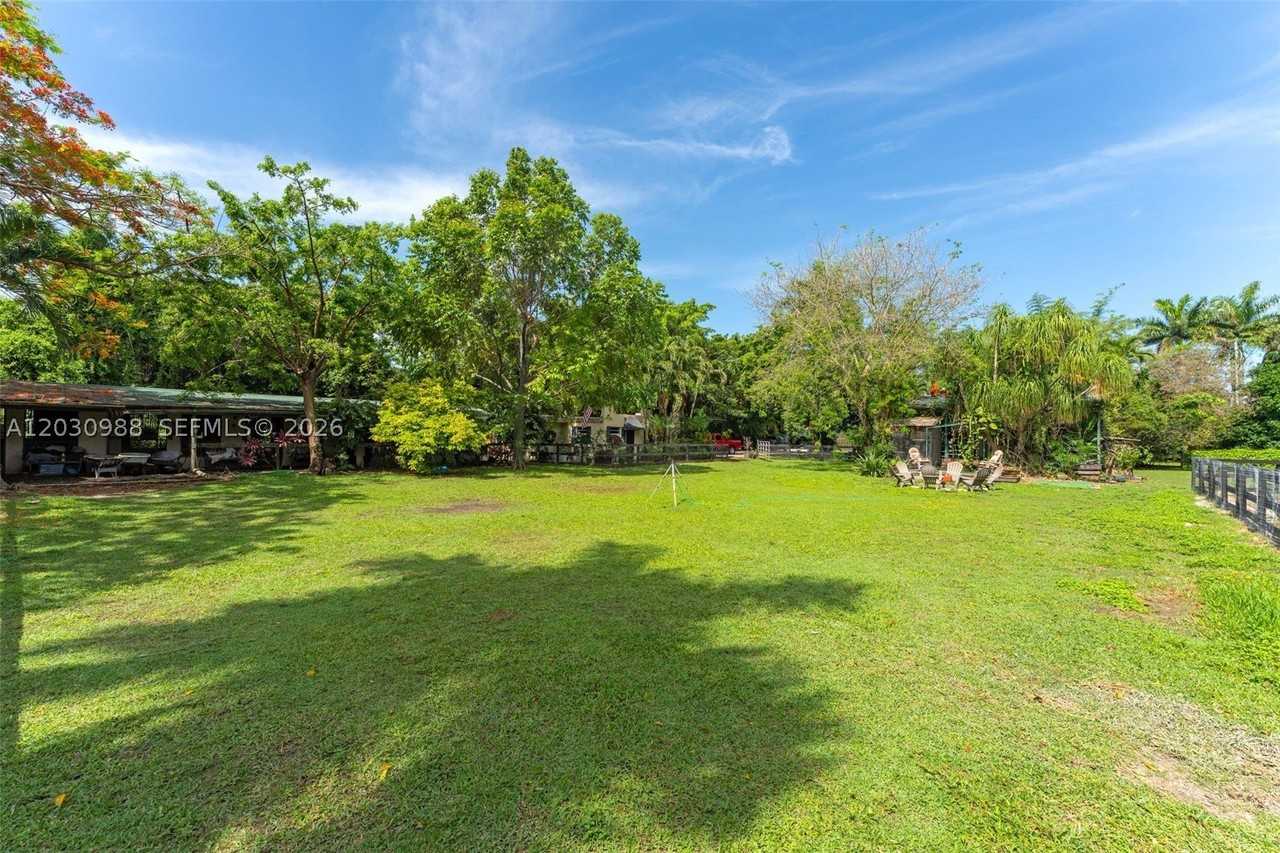 22065 Sw 167th Ave #A - Photo 6 of 17