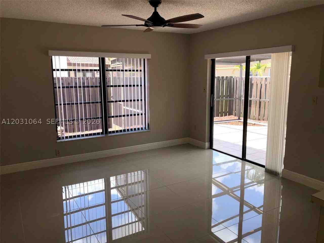 9082 Sw 112th Pl - Photo 2 of 28