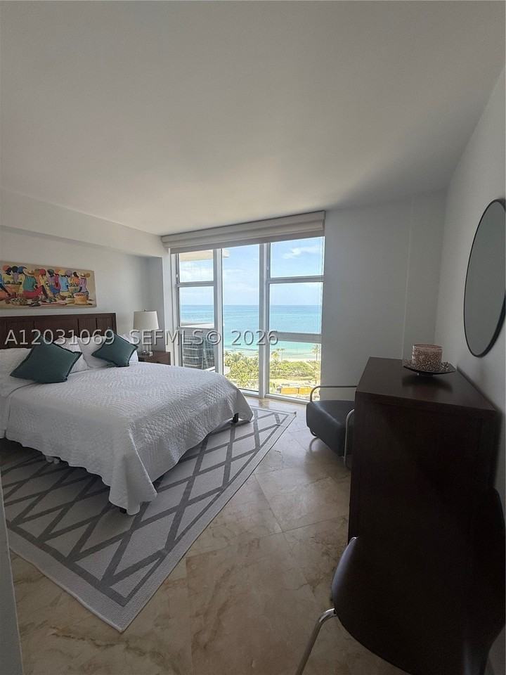 10275 Collins Ave #1221 - Photo 4 of 14