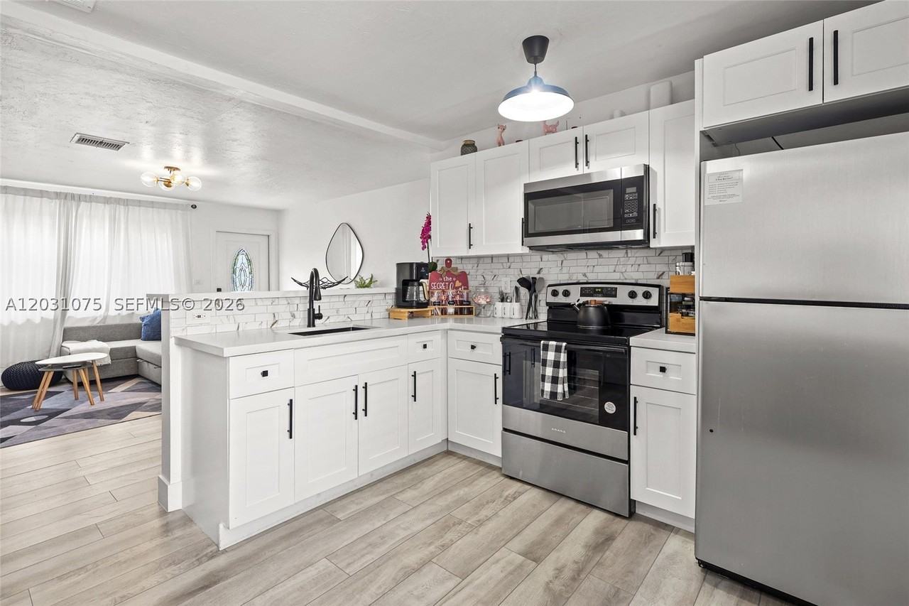 11002 Ne 13th Ave - Photo 5 of 25