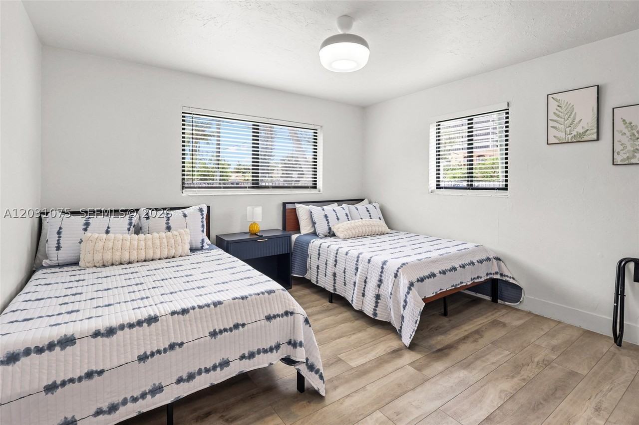 11002 Ne 13th Ave - Photo 6 of 25