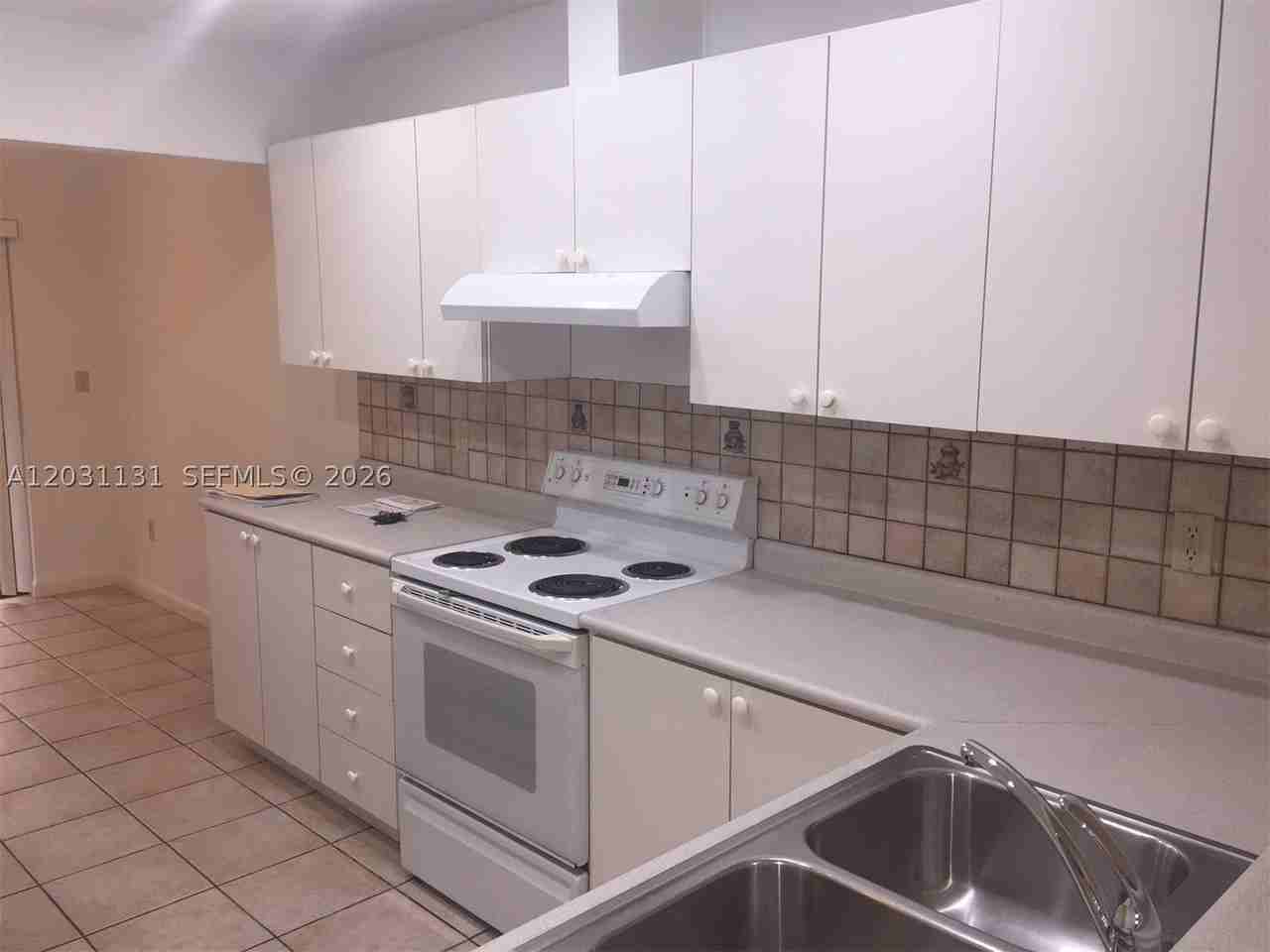 11449 Sw 84th Ln #0 - Photo 2 of 35