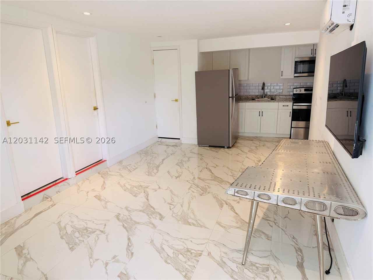 201 Calle Grande Dr #1 - Photo 4 of 20