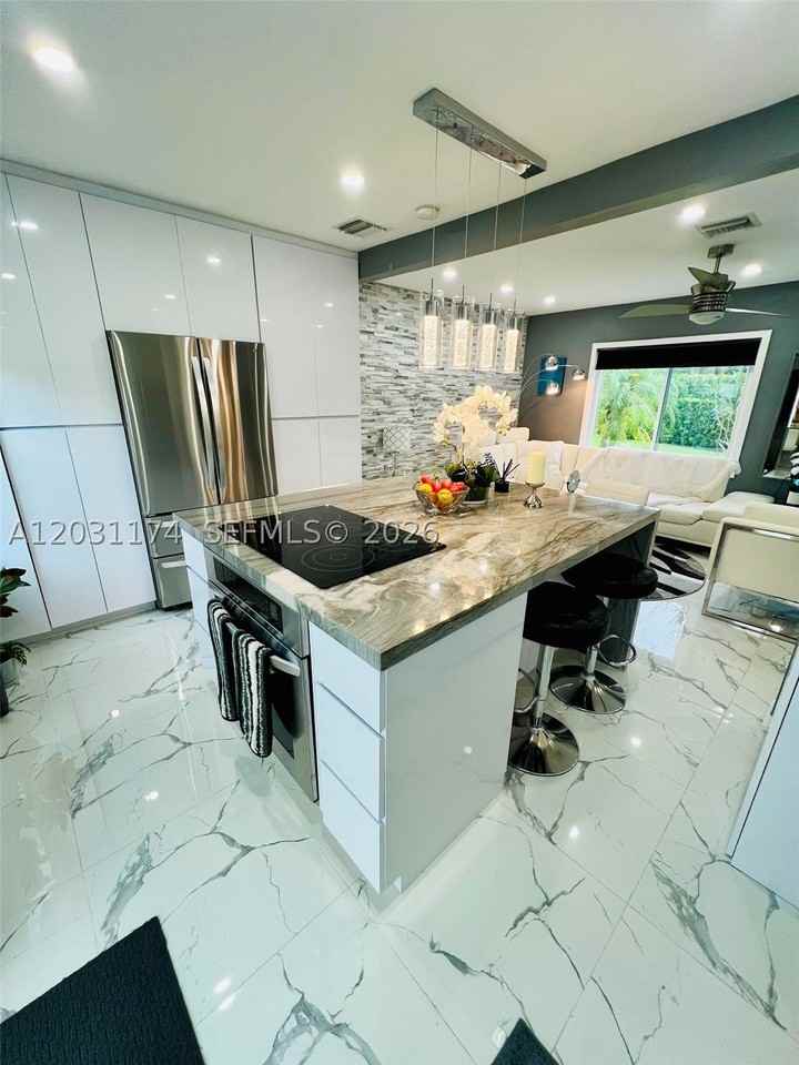 920 Ne 108th St #0 - Photo 7 of 22