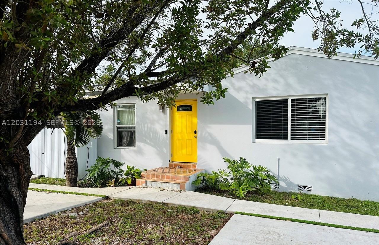 1155 Ne 111th St #E - Photo 6 of 20