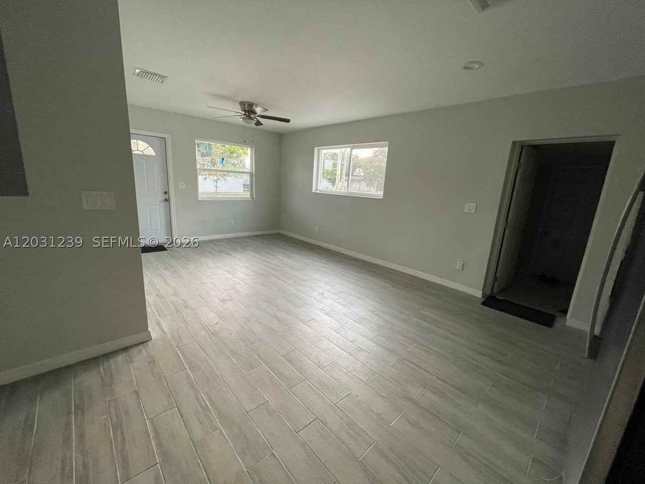 3921 Sw 31st Dr #3921 - Photo 4 of 19