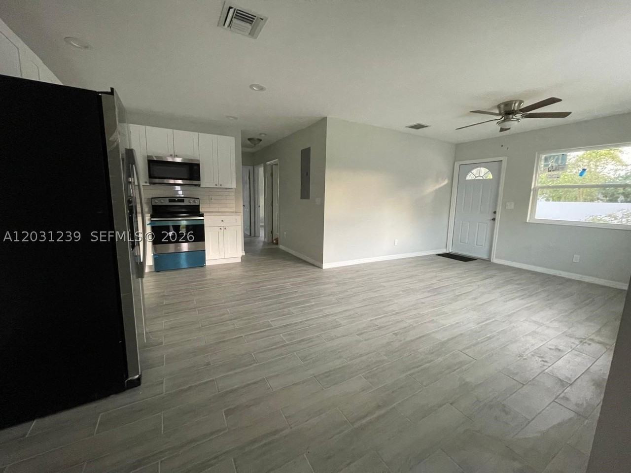 3921 Sw 31st Dr #3921 - Photo 5 of 19