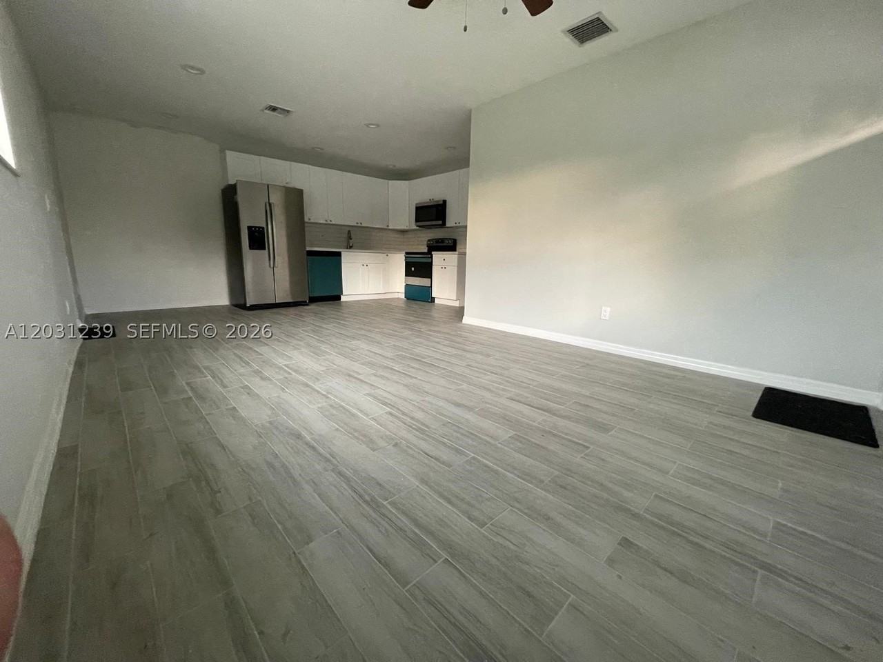 3921 Sw 31st Dr #3921 - Photo 6 of 19