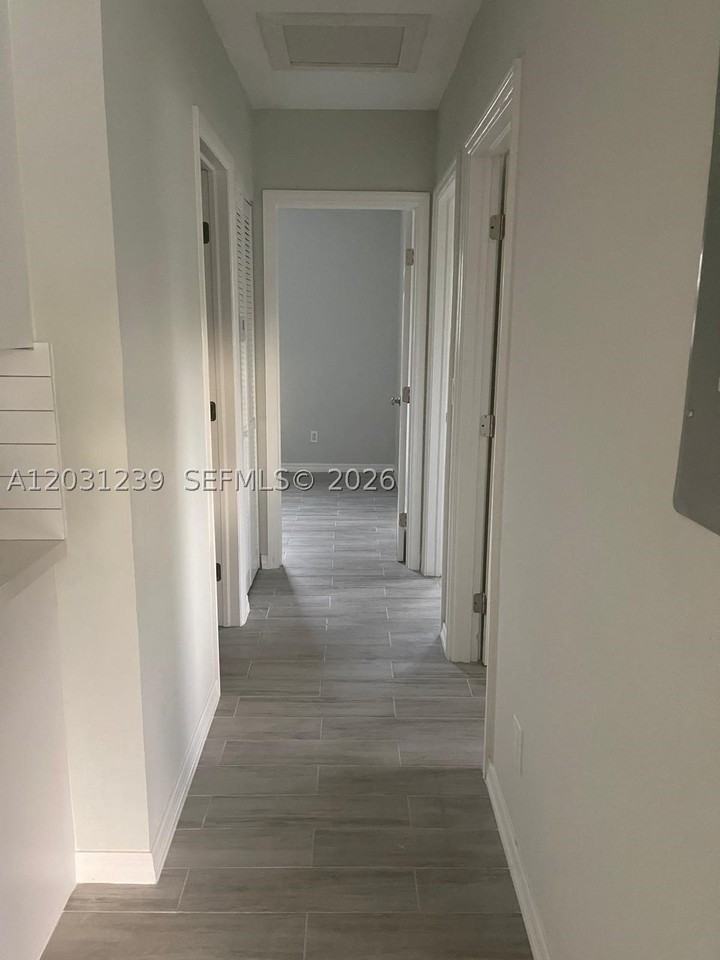 3921 Sw 31st Dr #3921 - Photo 7 of 19