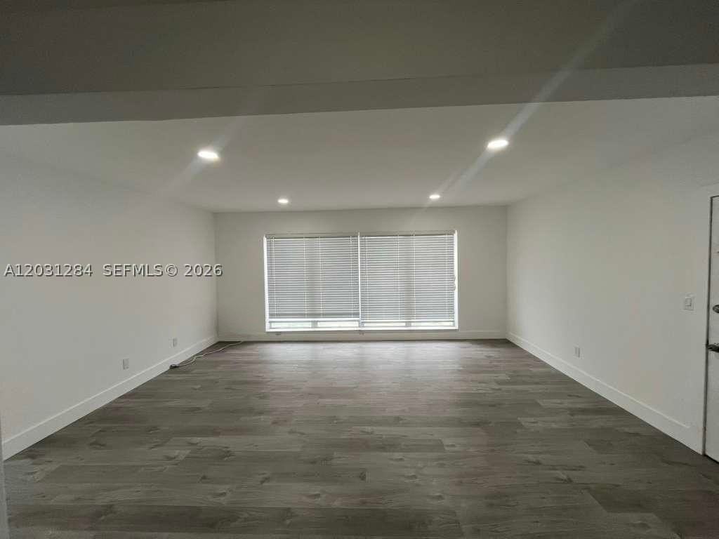 316 Surfside Blvd #2 - Photo 4 of 11