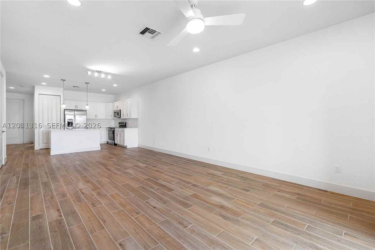 7305 Ivory Spring Way - Photo 6 of 46