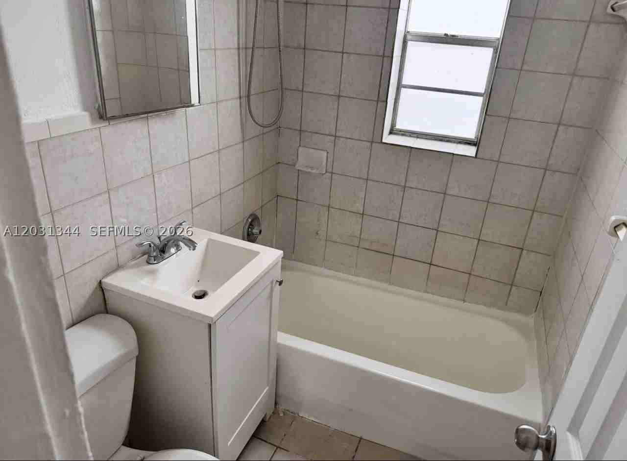 1601 Nw 62nd St #26 - Photo 5 of 7