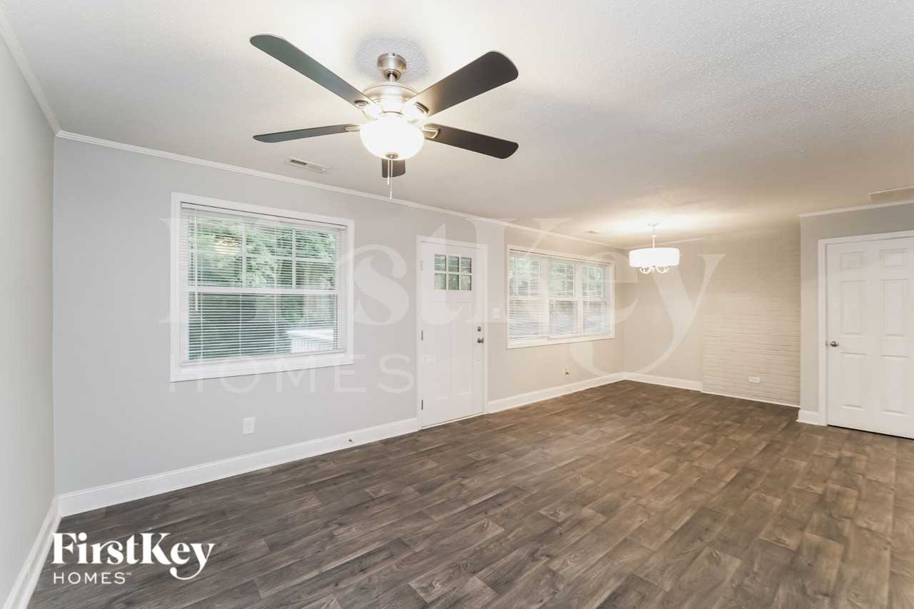 2521 Skyland Dr - Photo 3 of 16