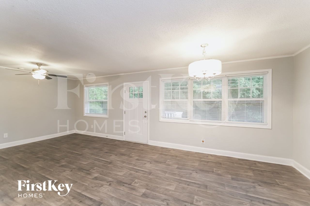 2521 Skyland Dr - Photo 4 of 16