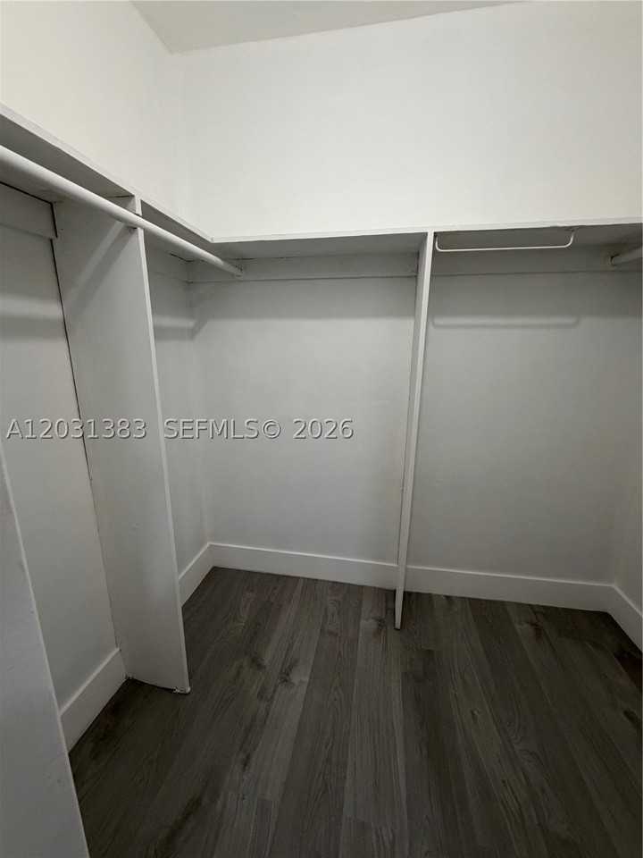 324 Surfside Blvd #7 - Photo 7 of 8