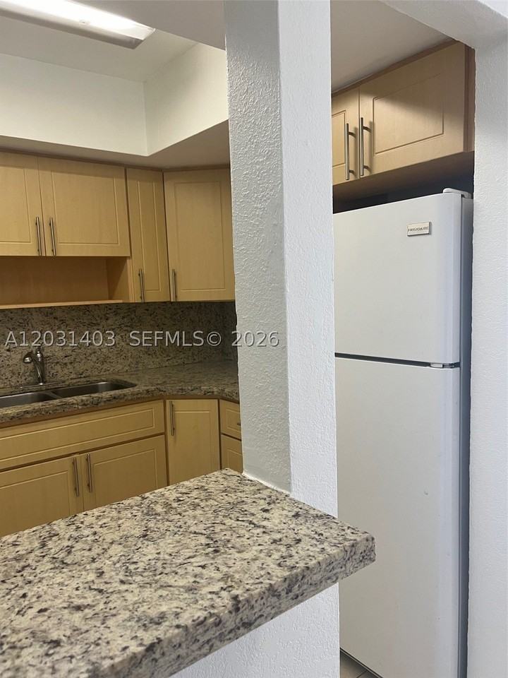 16801 Ne 14th Ave #310 - Photo 4 of 15
