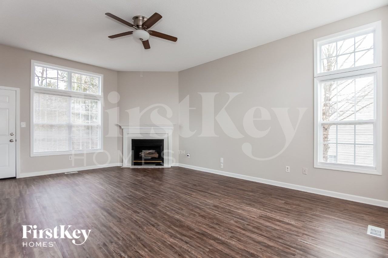 998 Piney Church Rd - Photo 3 of 16