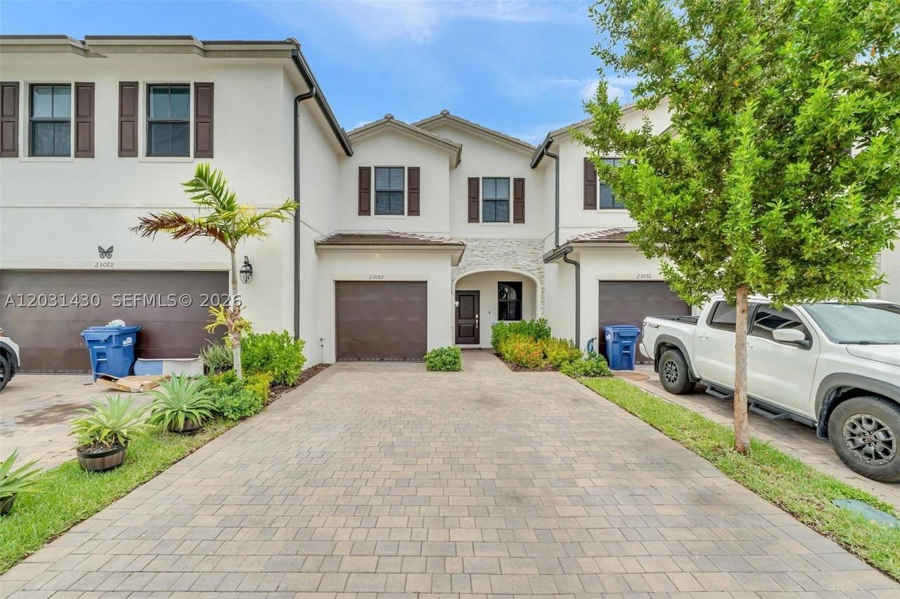 23082 Sw 129th Ct #23082 - Photo 3 of 37