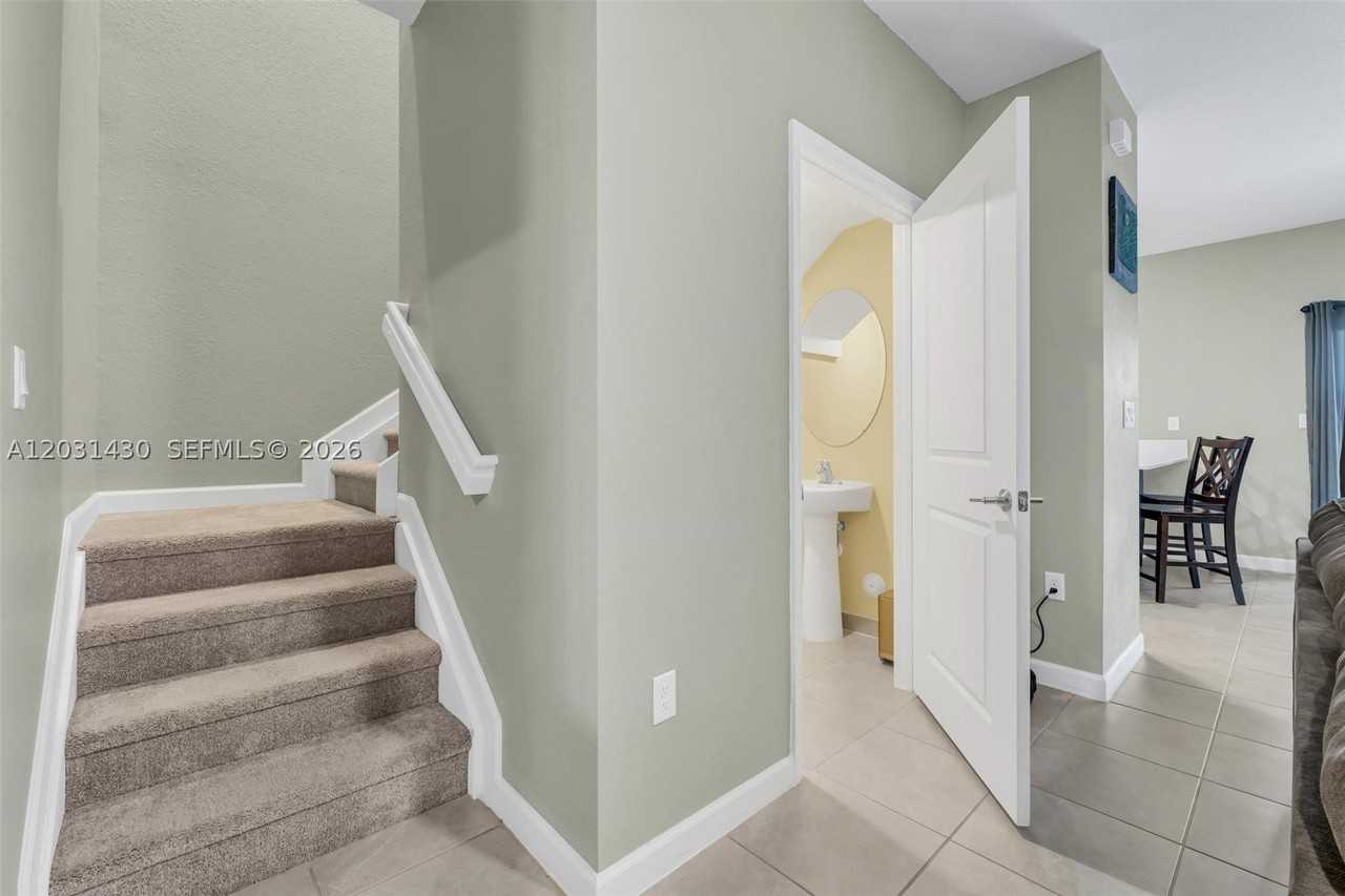 23082 Sw 129th Ct #23082 - Photo 7 of 37