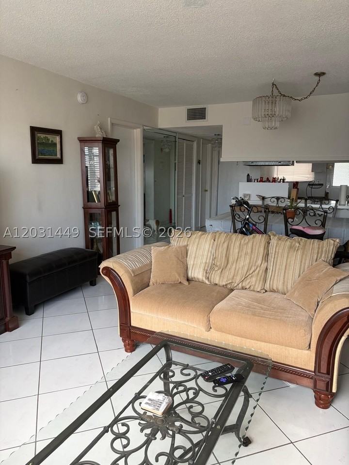 215 Se 3rd Ave #403A