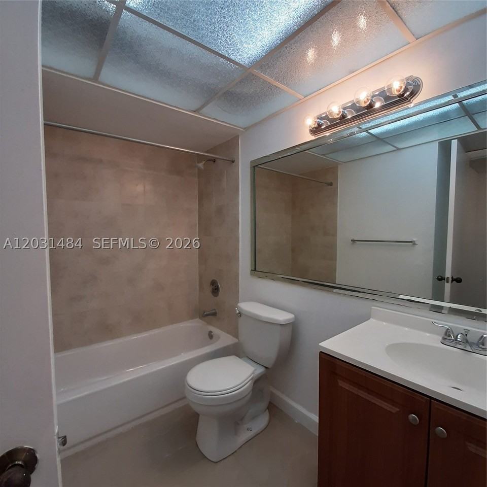 8160 Geneva Way #316 - Photo 7 of 27