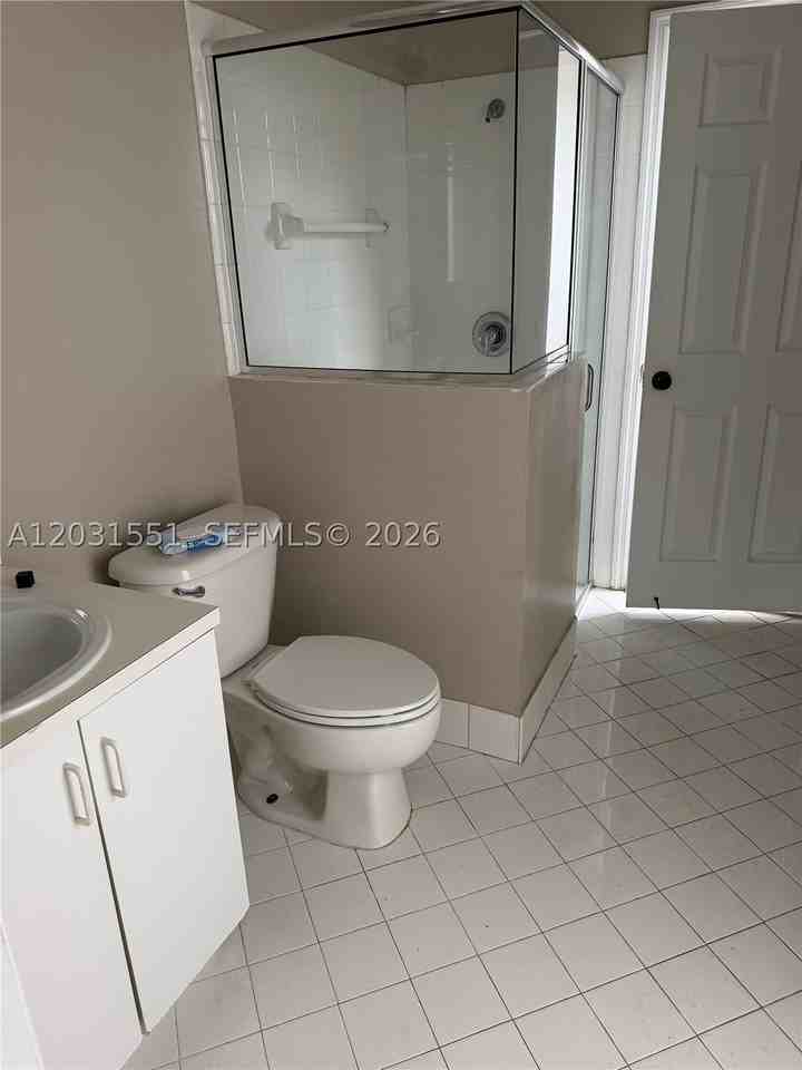3581 Ne 11th Dr #0 - Photo 7 of 8