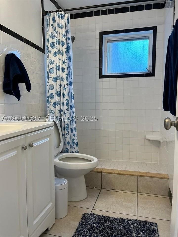 6431 Hayes St - Photo 5 of 13