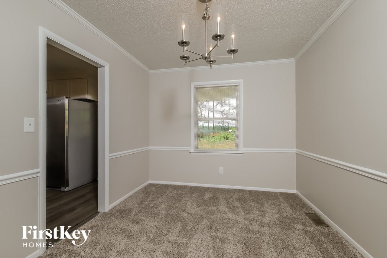 2312 Barnsley Ct - Photo 4 of 15