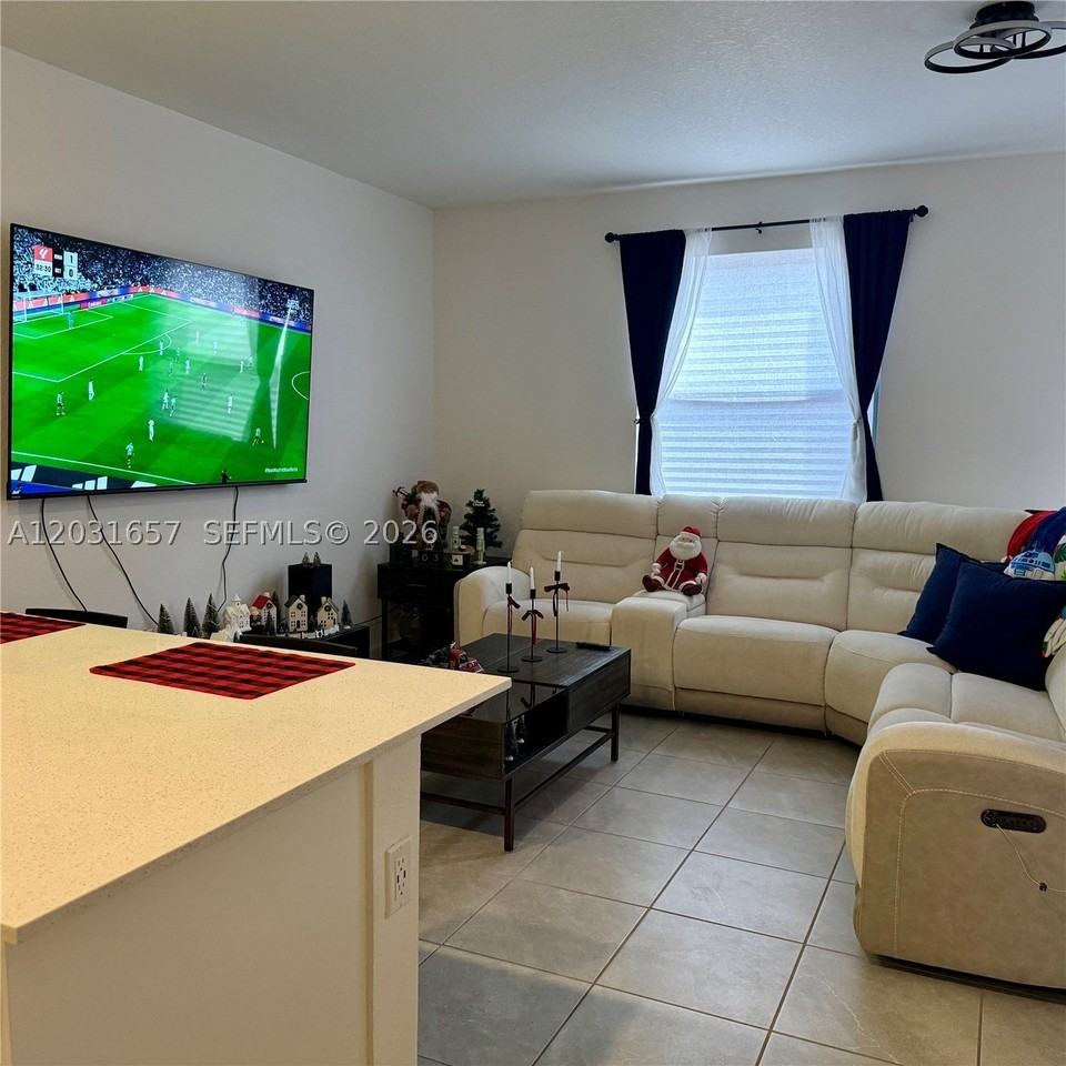 23049 Sw 129th Pl - Photo 3 of 26