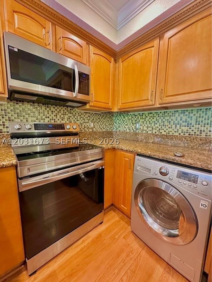 151 Ne 16th Ave #334 - Photo 6 of 34