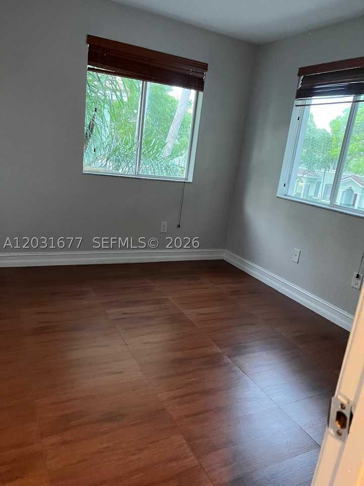 2606 Se 15th Pl #328 - Photo 7 of 42