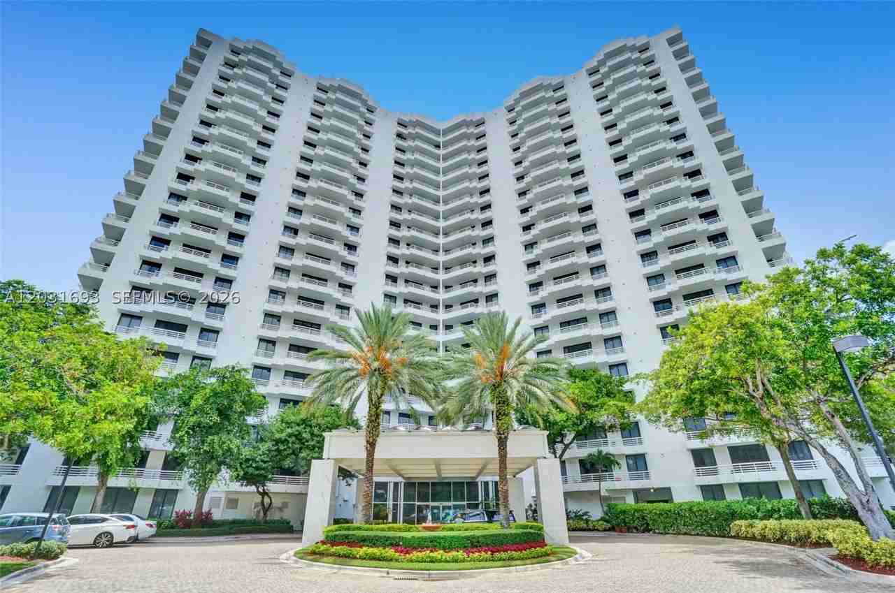 3300 Ne 192nd St #PH03