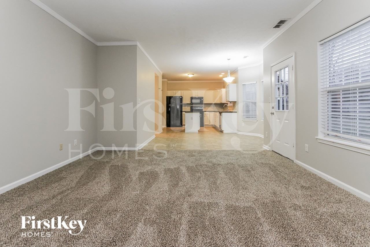 4700 Cork Ct - Photo 4 of 16