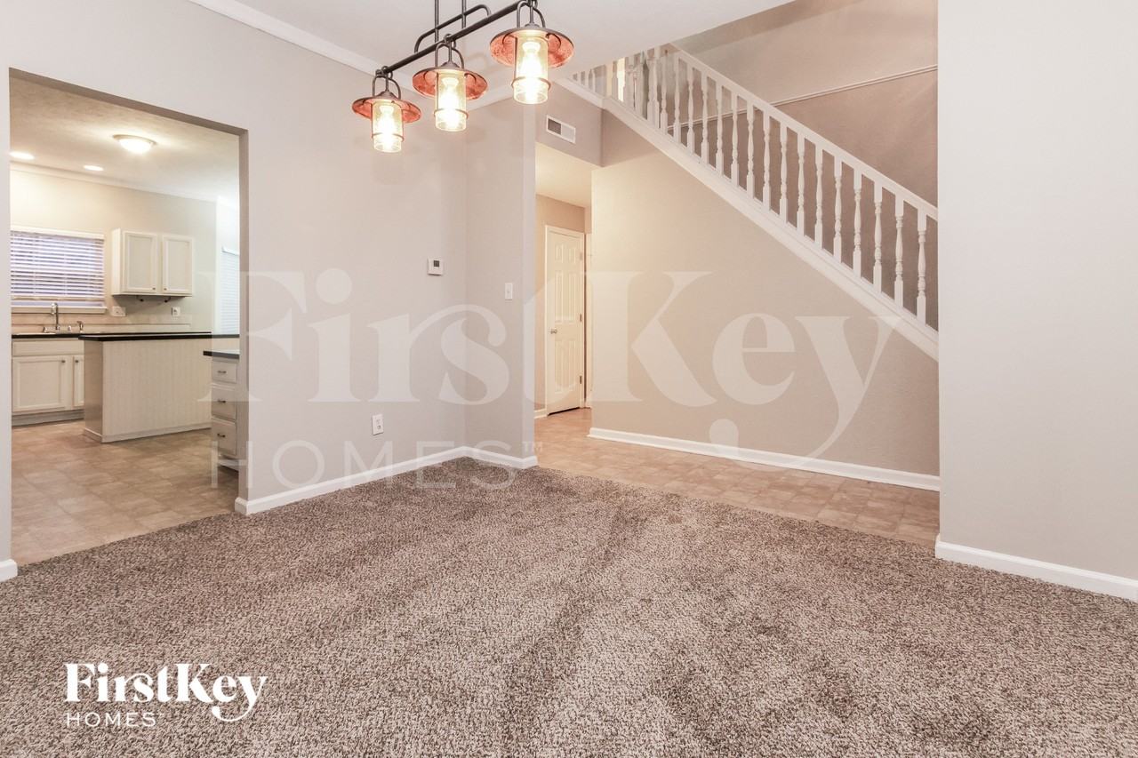 4700 Cork Ct - Photo 5 of 16