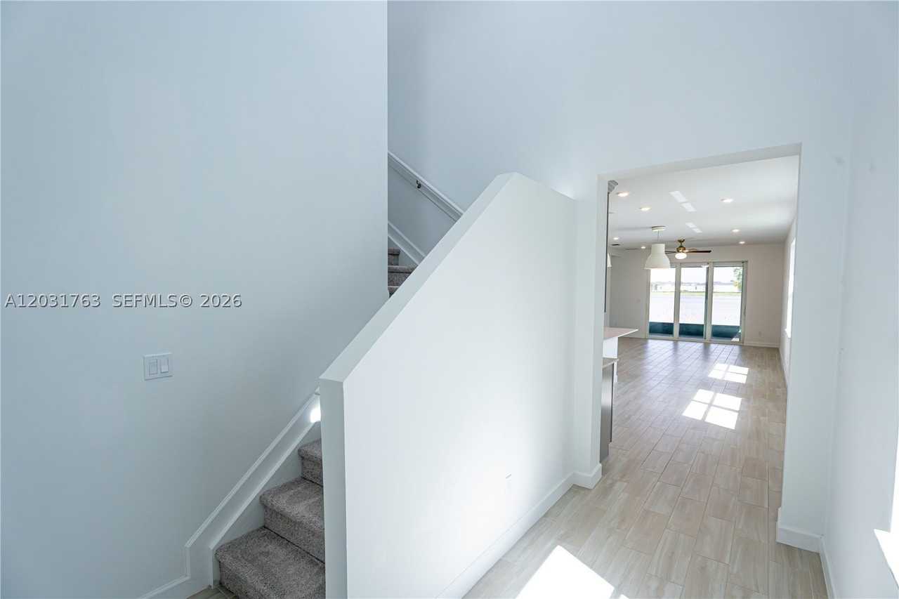 3506 Harborside Ave - Photo 6 of 50