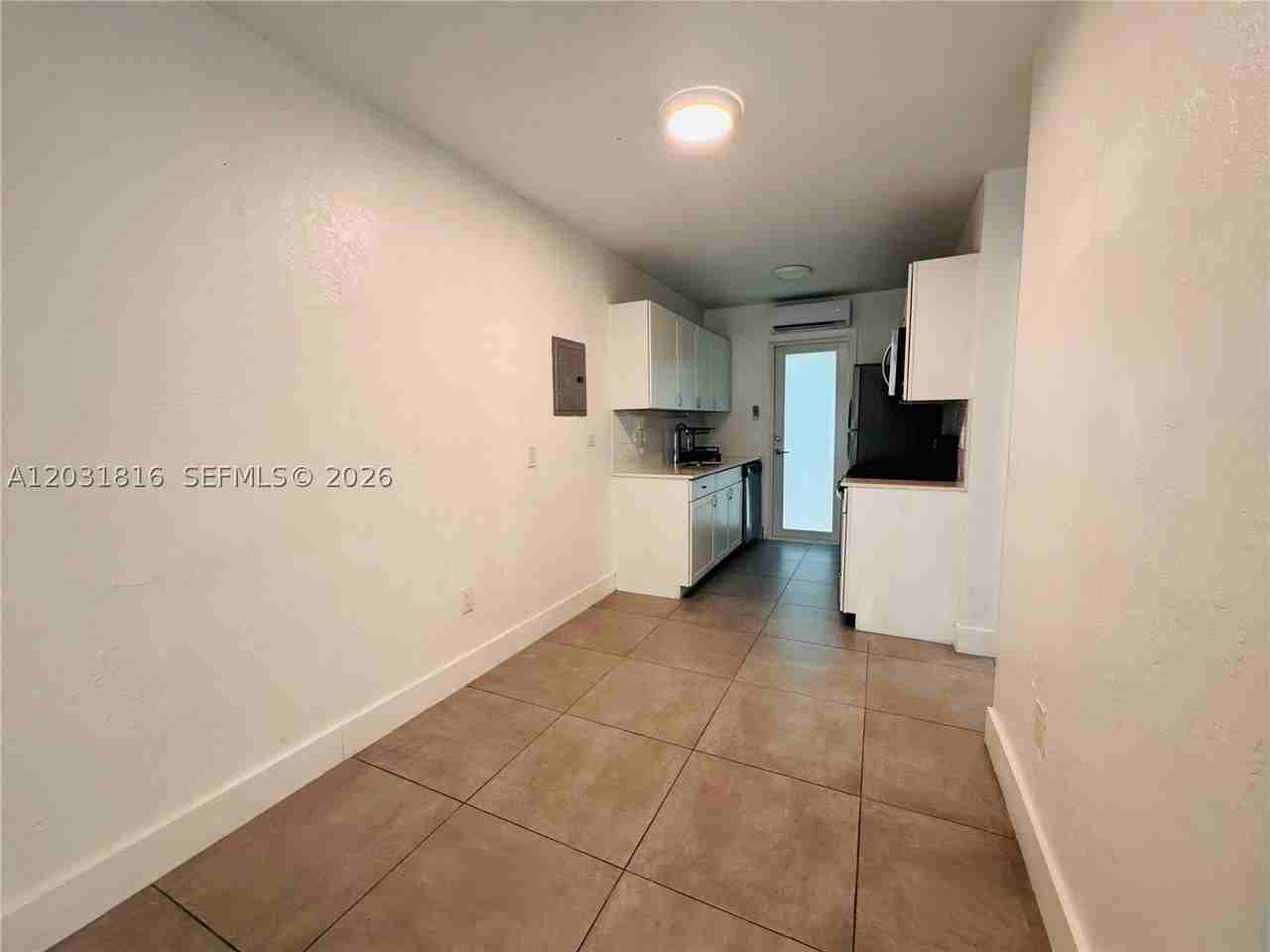 75 Washington Ave #10 - Photo 4 of 9