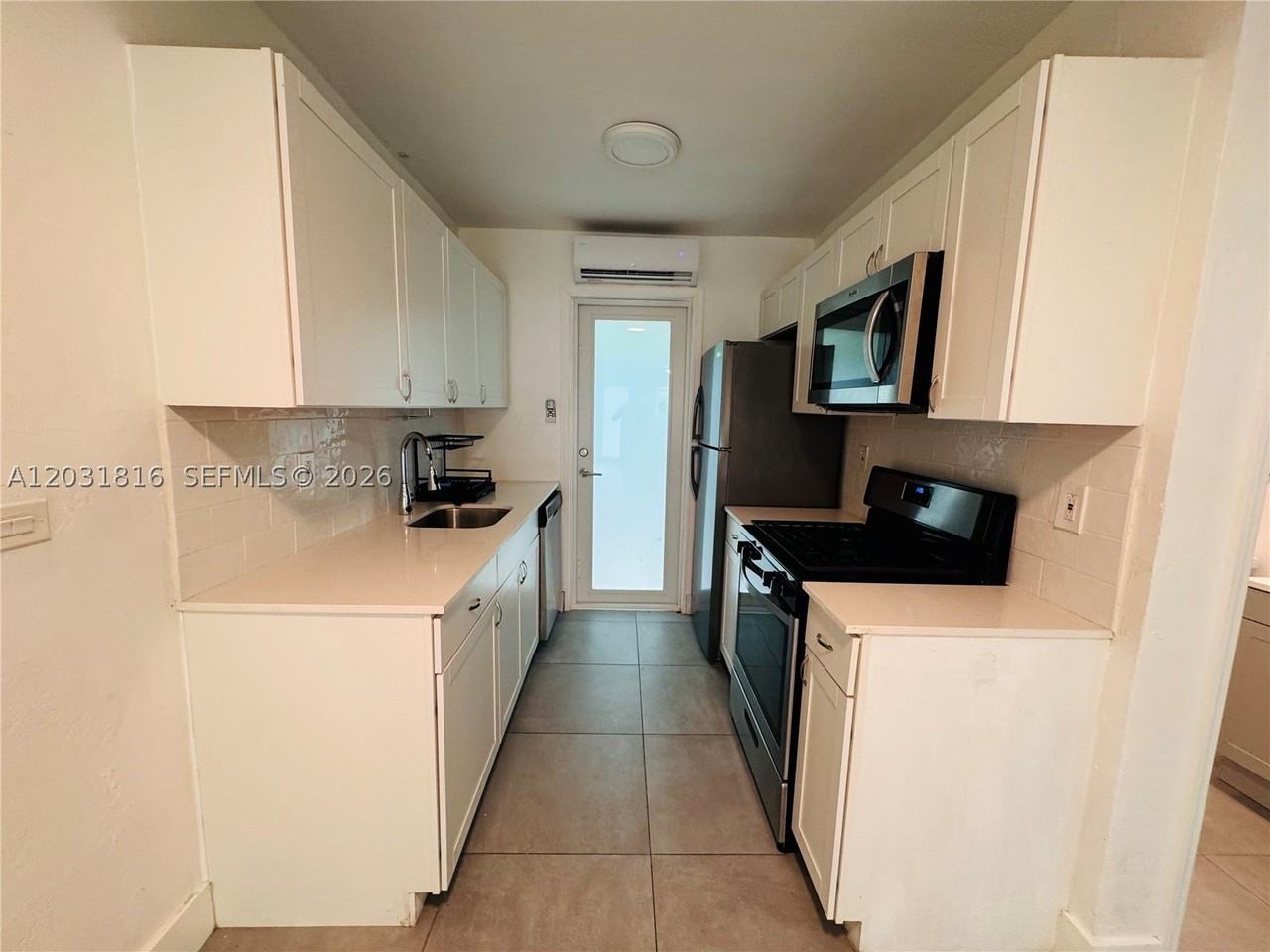 75 Washington Ave #10 - Photo 5 of 9