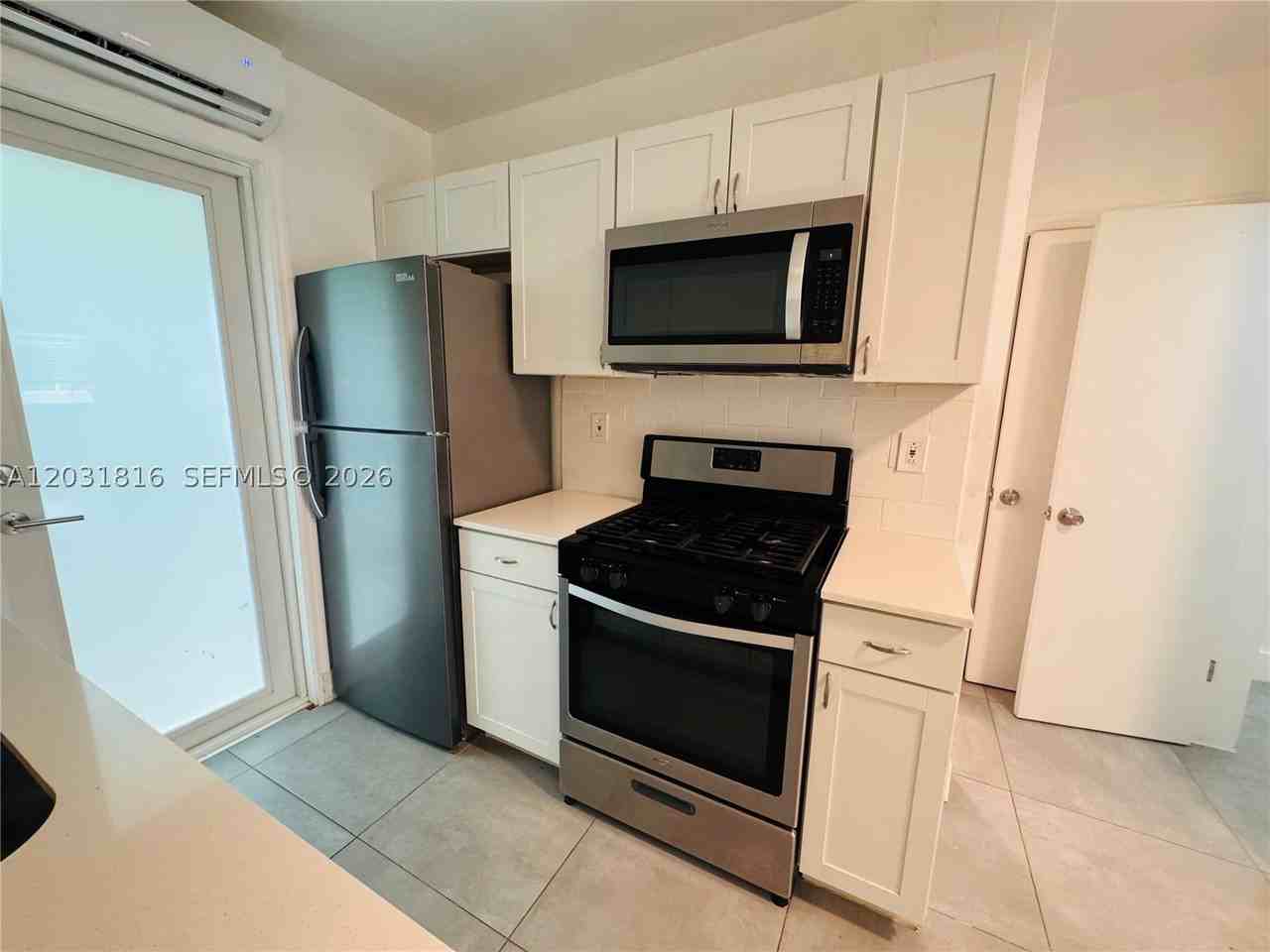 75 Washington Ave #10 - Photo 6 of 9