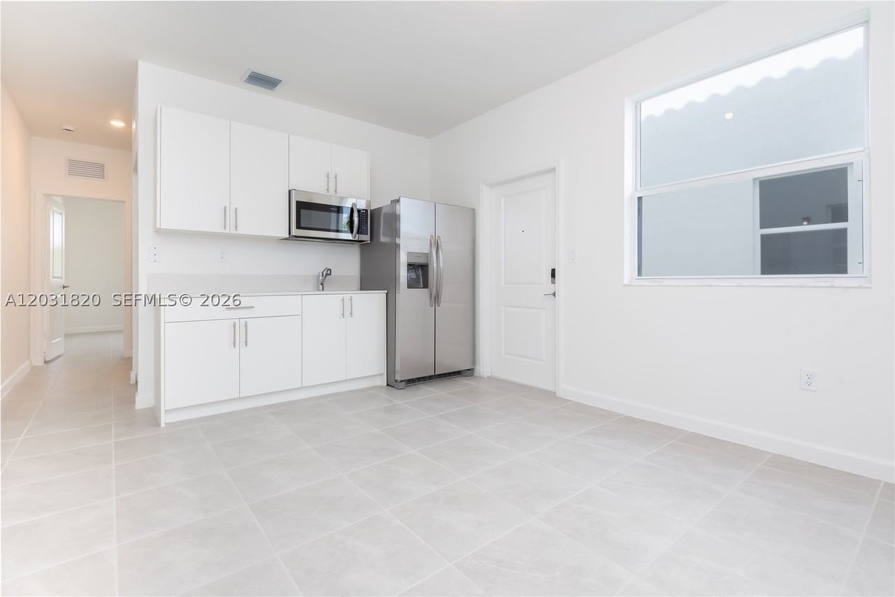 2636 Se 8th Ct - Photo 6 of 50
