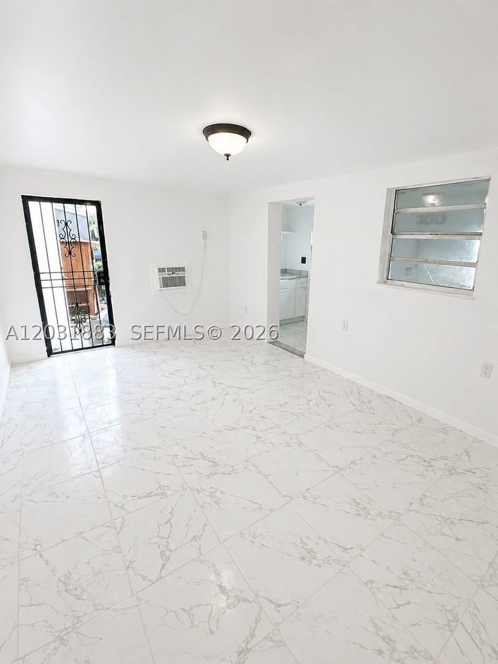 15720 Nw 28th Pl