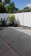 590 Ne 20th St #1 - Photo 2 of 11