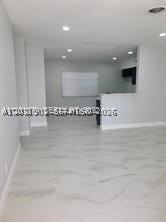 590 Ne 20th St #1 - Photo 4 of 11